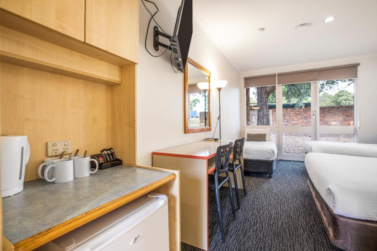 Burvale Hotel Nunawading Eksteriør billede