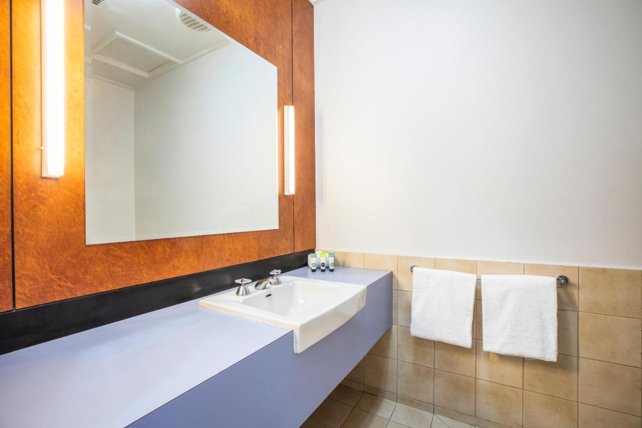 Burvale Hotel Nunawading Eksteriør billede