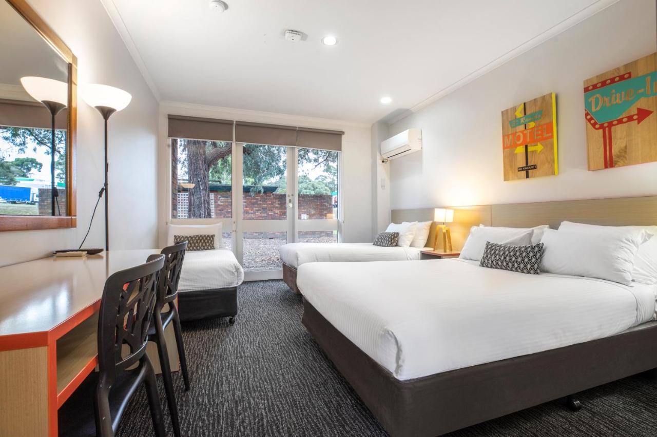 Burvale Hotel Nunawading Eksteriør billede