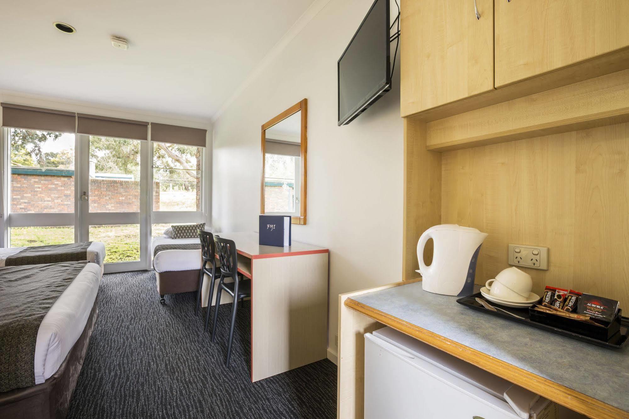 Burvale Hotel Nunawading Eksteriør billede