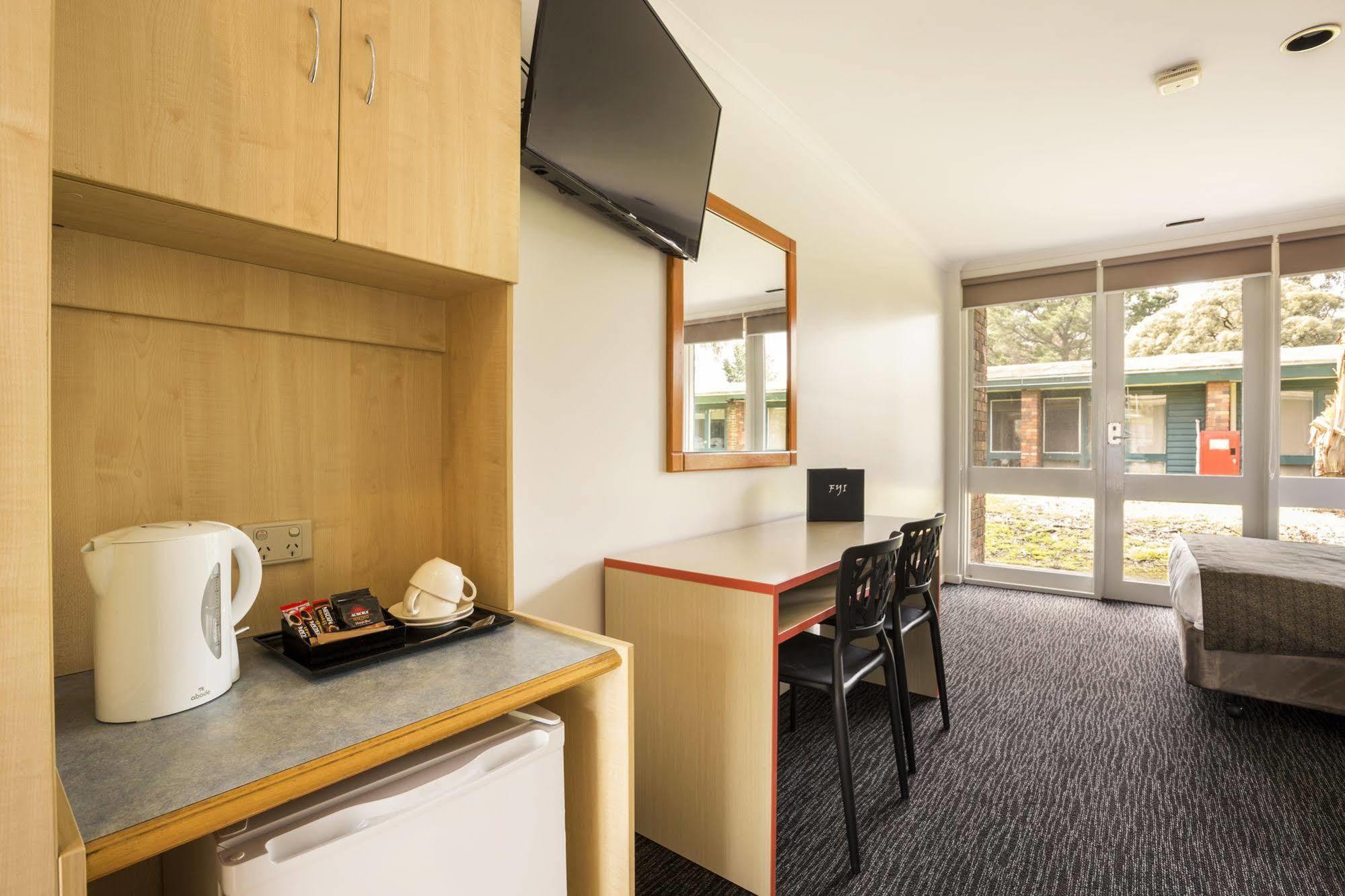 Burvale Hotel Nunawading Eksteriør billede